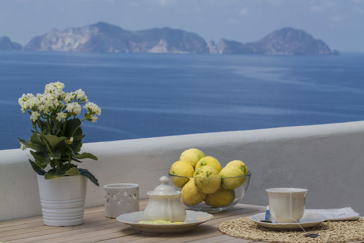 Maridea Casa Vacanza- Le Alcove Sul Mare Suites 폰차 외부 사진