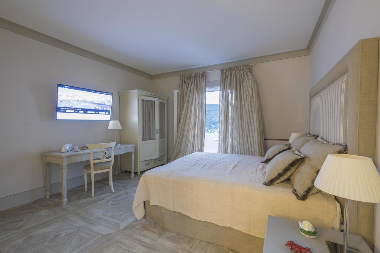 Maridea Casa Vacanza- Le Alcove Sul Mare Suites 폰차 외부 사진
