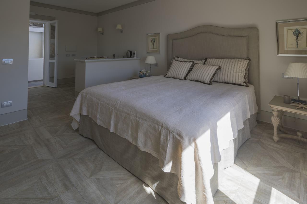 Maridea Casa Vacanza- Le Alcove Sul Mare Suites 폰차 외부 사진